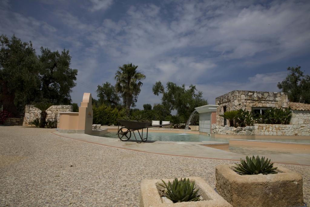 Masseria Asciano Остуни Екстериор снимка